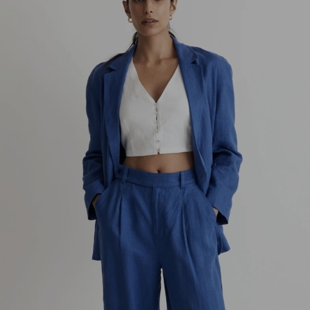 Madewell Double-Breasted Crossover Blazer in 100% Linen. COLOR: Bluestone. Size